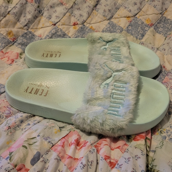 Puma Fenty Women's Light Blue Fur Slides - Picture 1 of 7